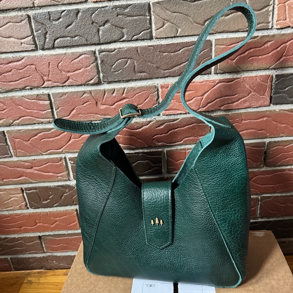 Portland Leather Forest Green Flora